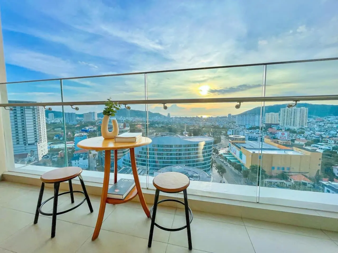 Infinity Pool Beach Apartment Vung Tau City - Can Ho Nghi Duong Gan Bien Thanh Pho Vung Tau Tien Ich 5 Sao Vietnam